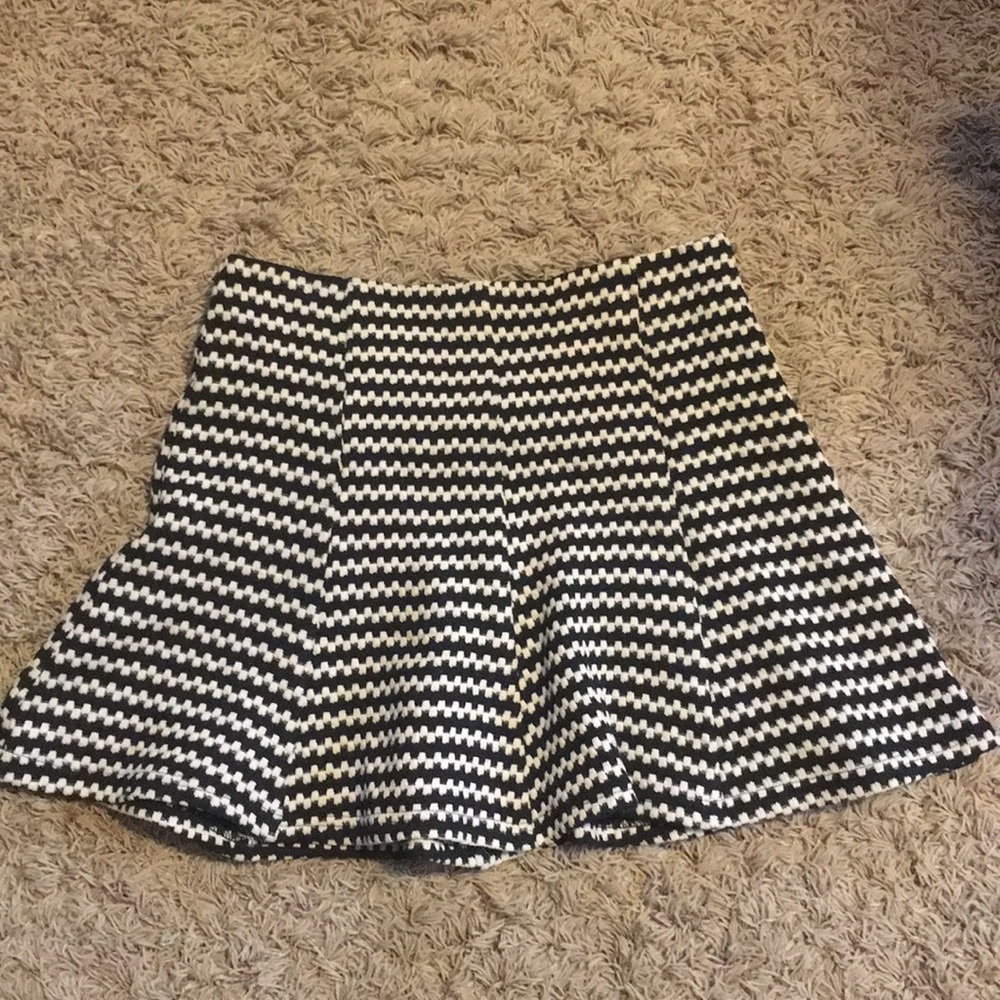 Black and white high waisted checkered mini skirt